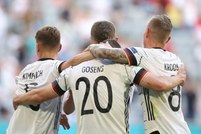 世界杯手机客户端-从被C罗无视到让他难堪 德国有个“伟大的左后卫”